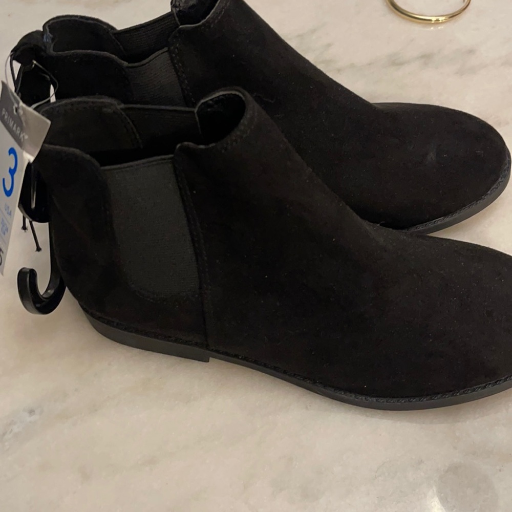 Unisex black suede ankle boots size 3
